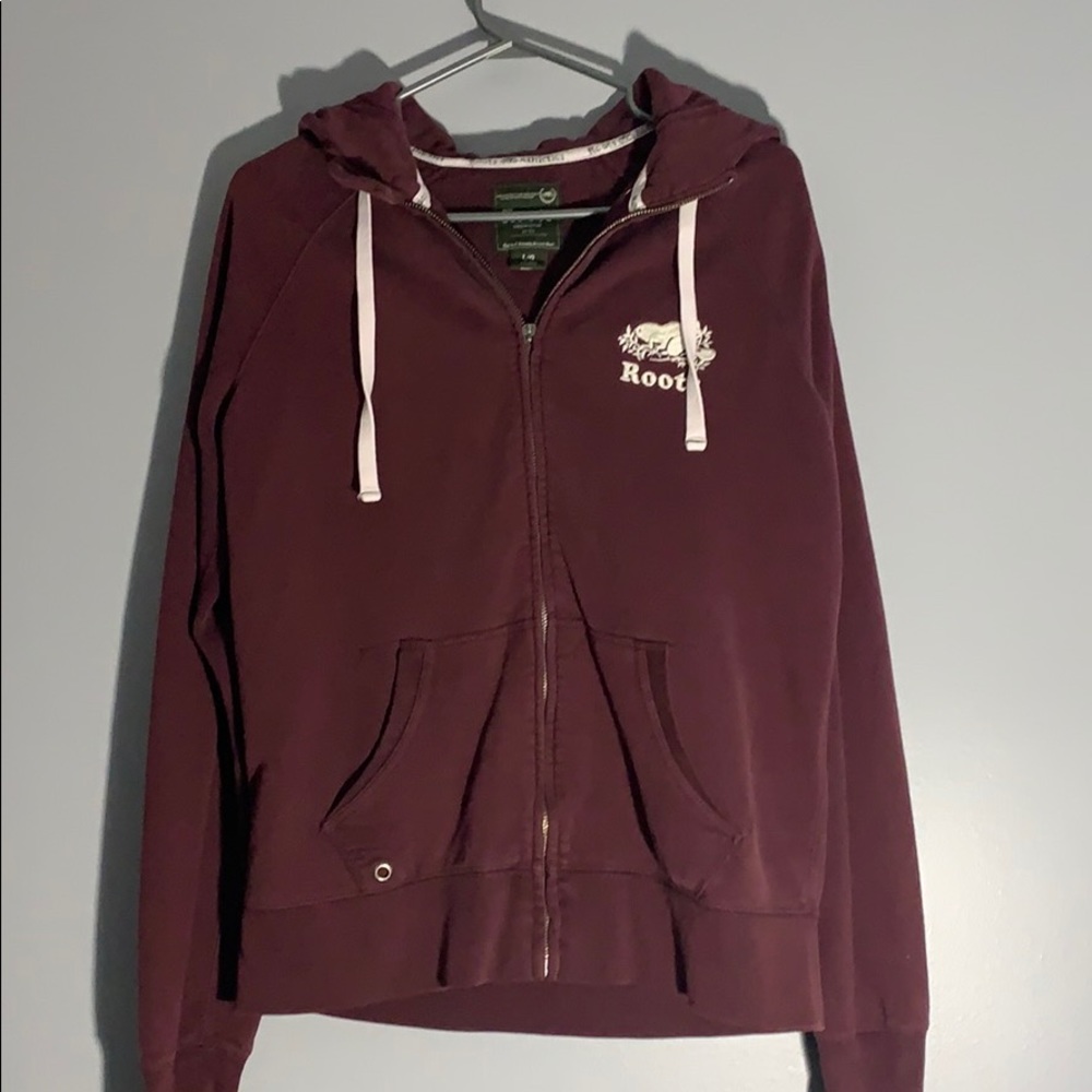 Roots sweater